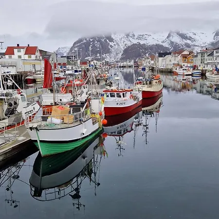 Rorbuleilighet I Toppetasjen I Henningsvær Exterior photo